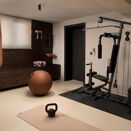 Luxauthentic With Heated Pool Salt Stone - Sauna, Jacuzzi, Gym, Outdoor Kitchen With Bbq